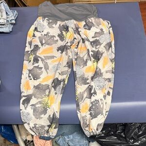 lululemon athletica Kids Joggers in Gray, Yellow, and Black Print